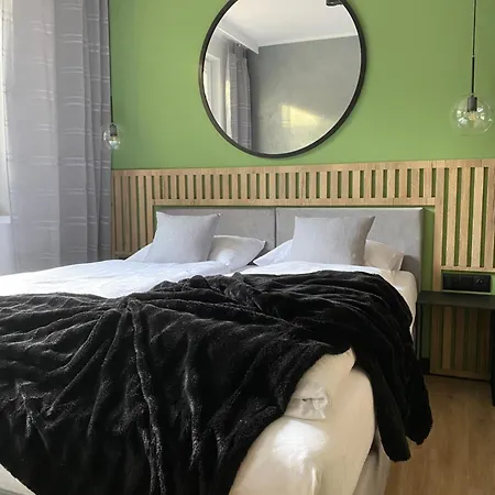 Pinia Apartment
